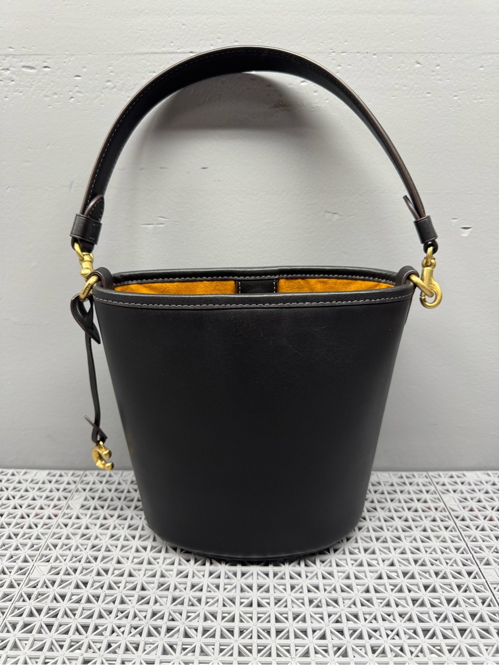 Coach Dakota Bucket 16 Crossbody Bag Black Brass